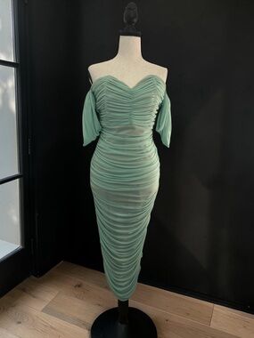 NWT Miss Circle Mint Green Bodycon Midi/Maxi Dress Medium